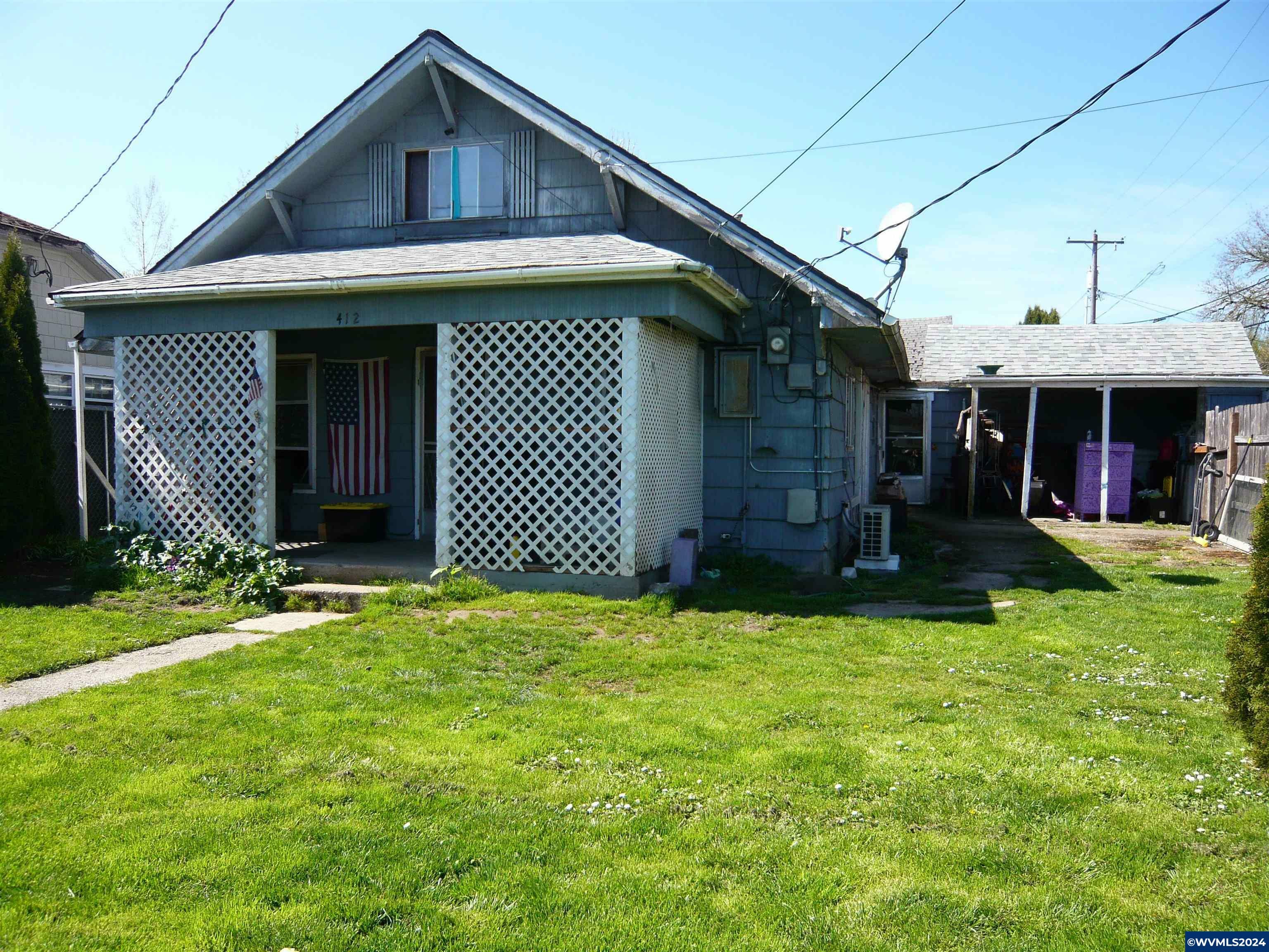 Property Photo: 412 Monmouth Av S OR 97361