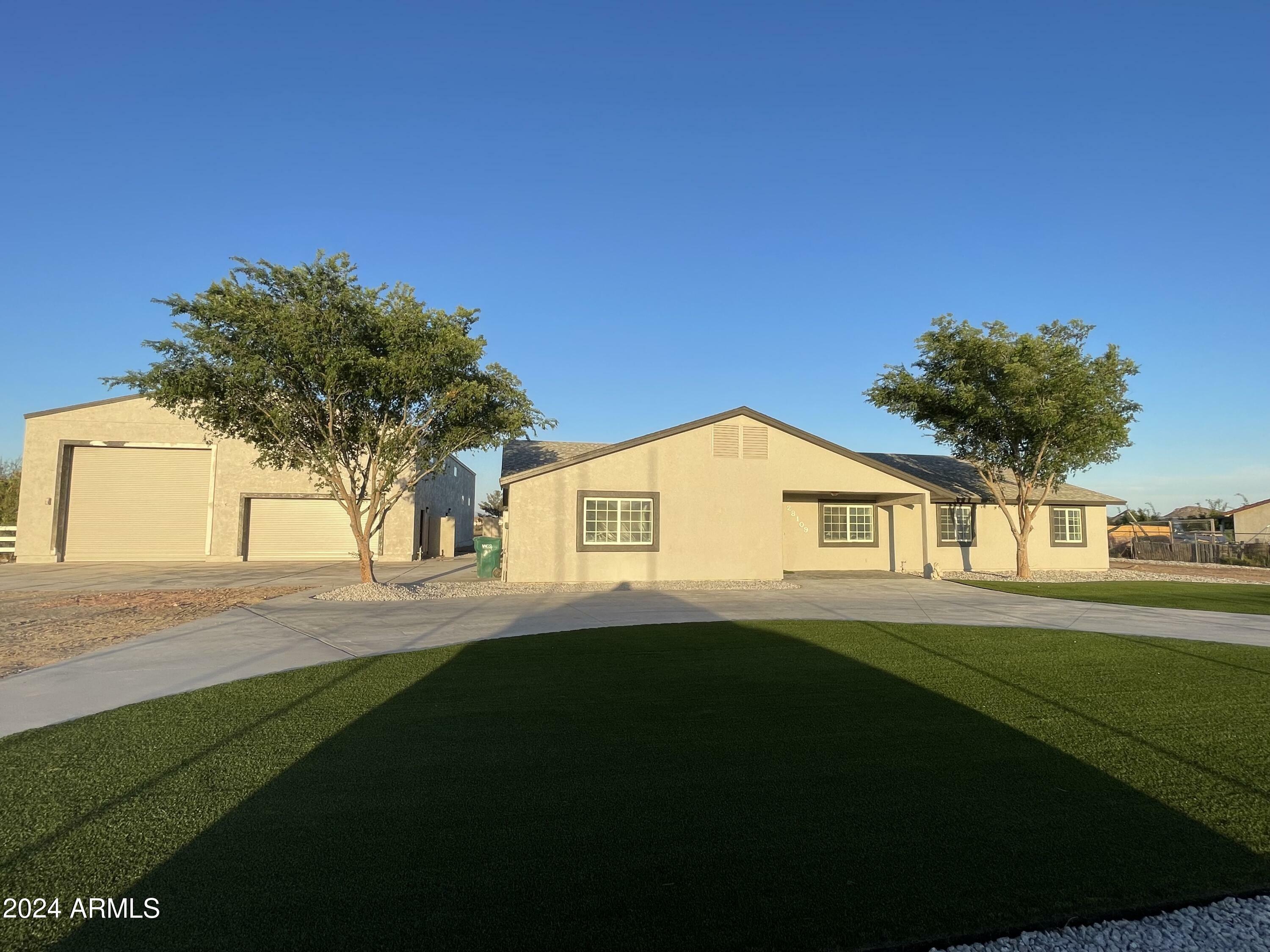 Property Photo:  28109 N Varnum Road  AZ 85143 