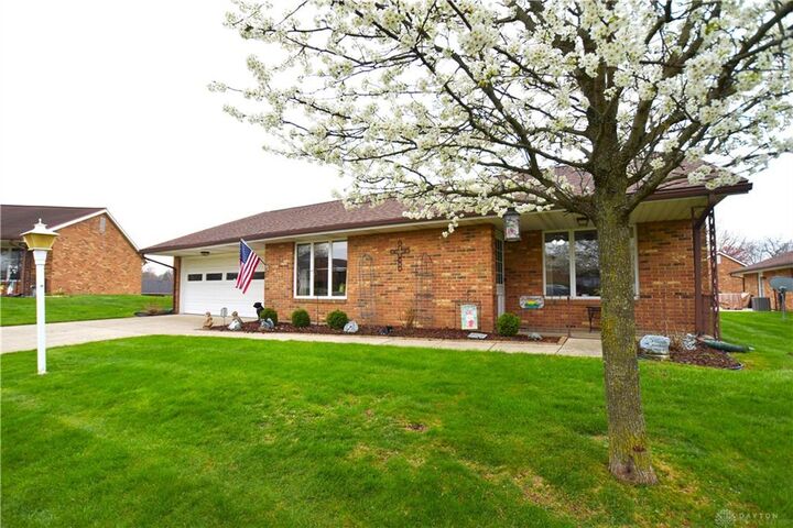 2916 Avery Circle  Springfield OH 45503 photo