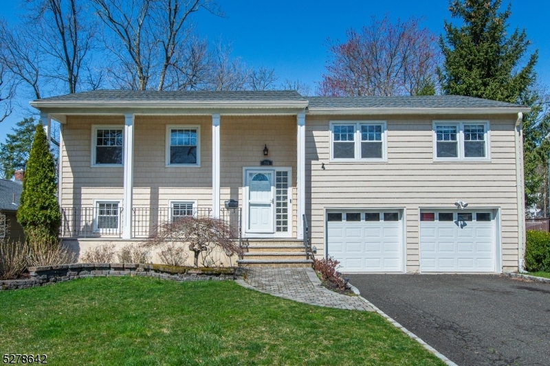 Property Photo:  795 Ridgewood Rd  NJ 07041 