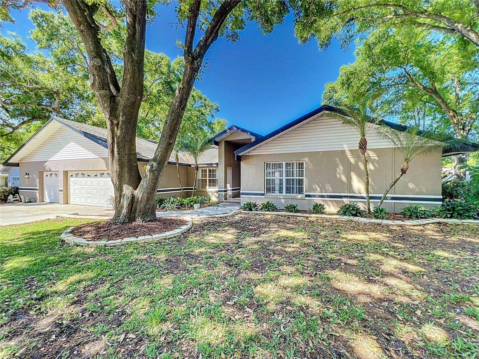 Property Photo: 2257 Longleaf Circle FL 33810