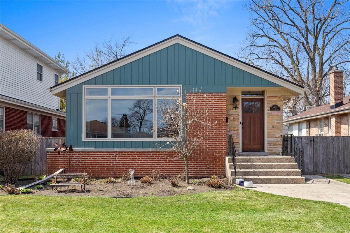 Property Photo:  7440 Tripp Avenue  IL 60076 
