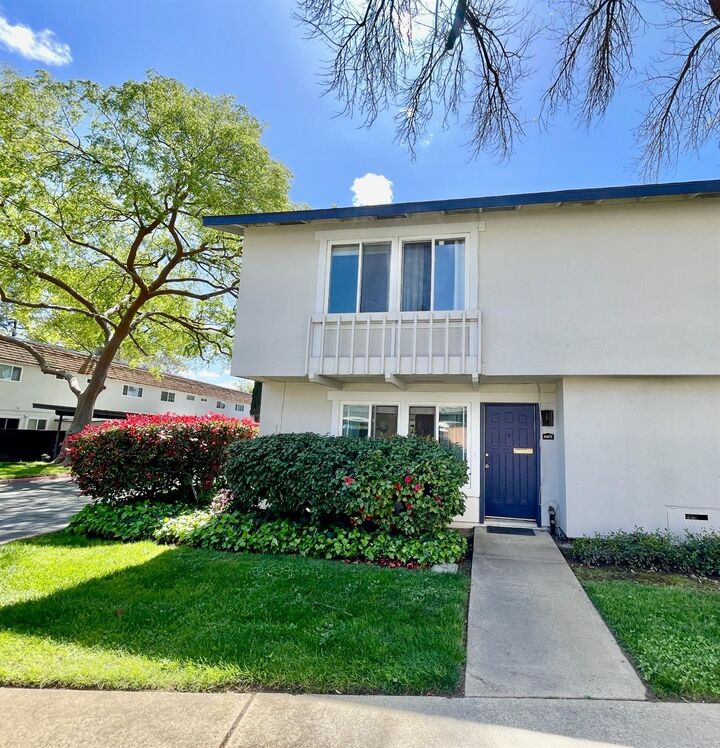 8867 Salmon Falls Drive F  Sacramento CA 95826 photo