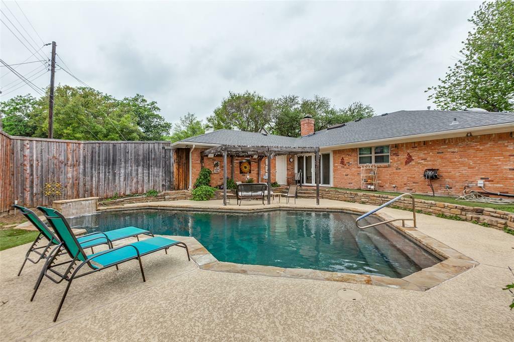 Property Photo:  323 Canyon Valley Drive  TX 75080 