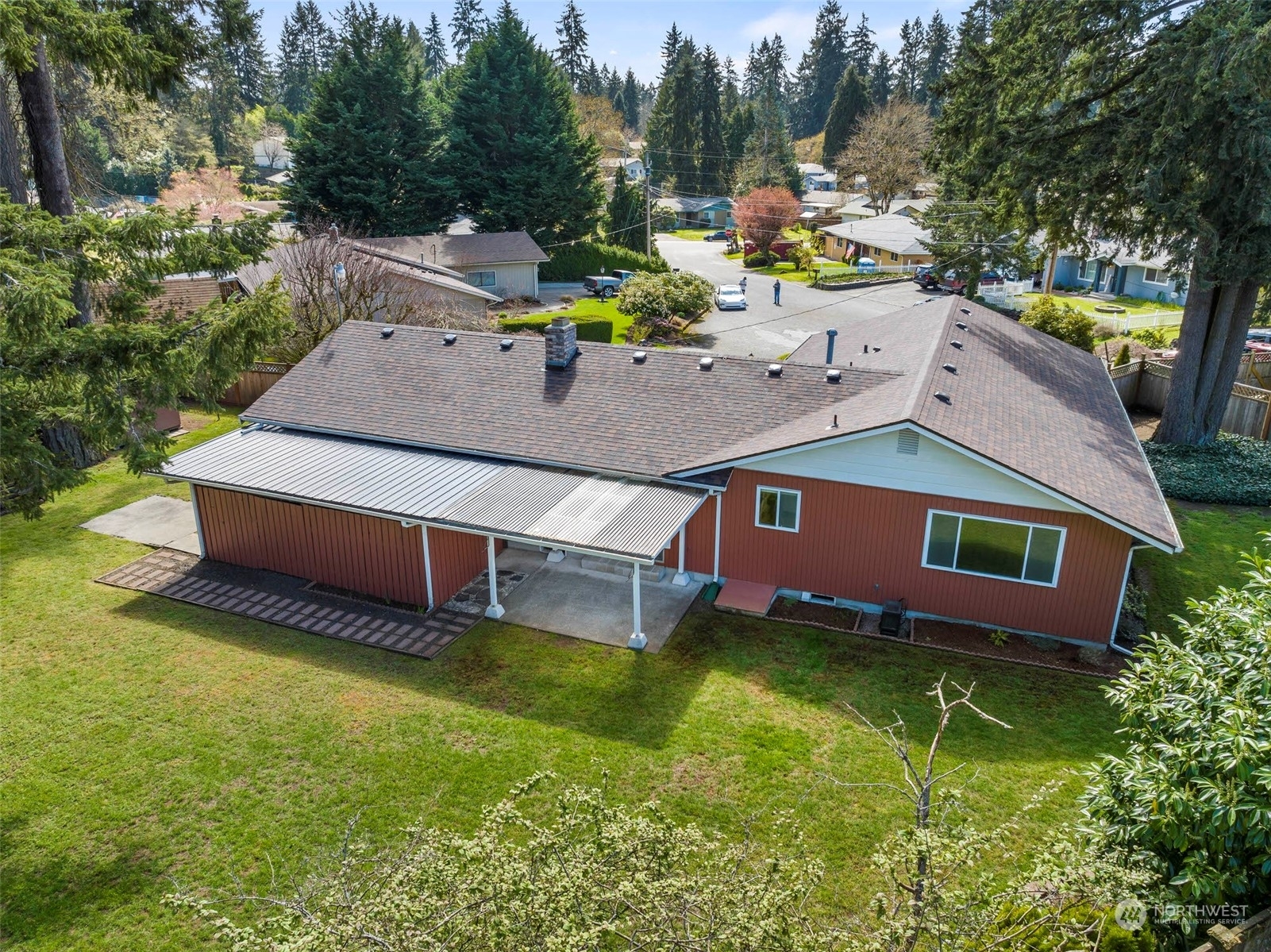 Property Photo:  334 Thunderbird Court SE  WA 98503 