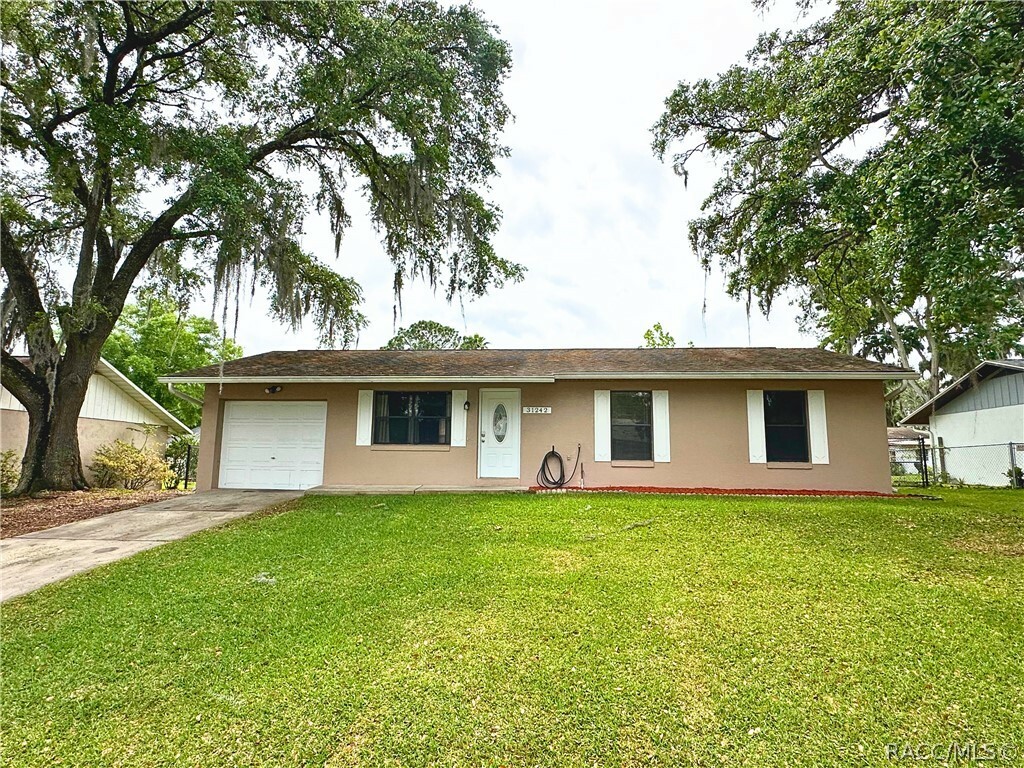 Property Photo:  31242 Stoney Brook Drive  FL 34602 