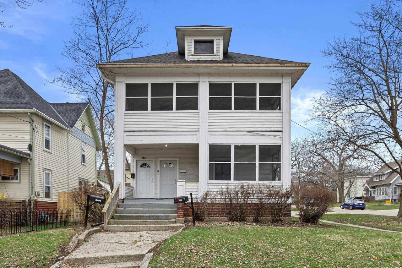 Property Photo:  452 Wisconsin Avenue  WI 53511 