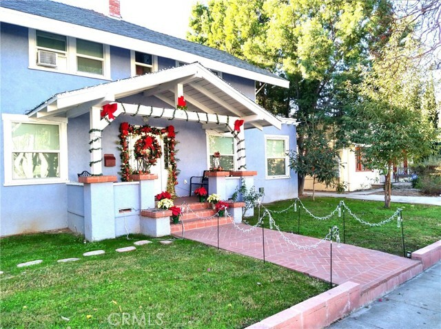 Property Photo:  202 W 20th Street  CA 92706 