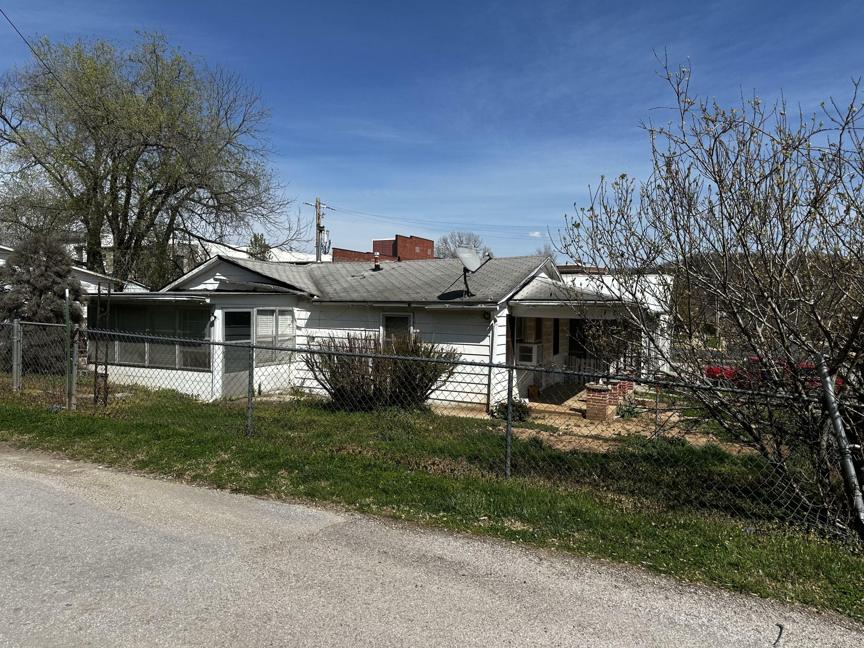 Property Photo:  111 W 5th Street  MO 65656 