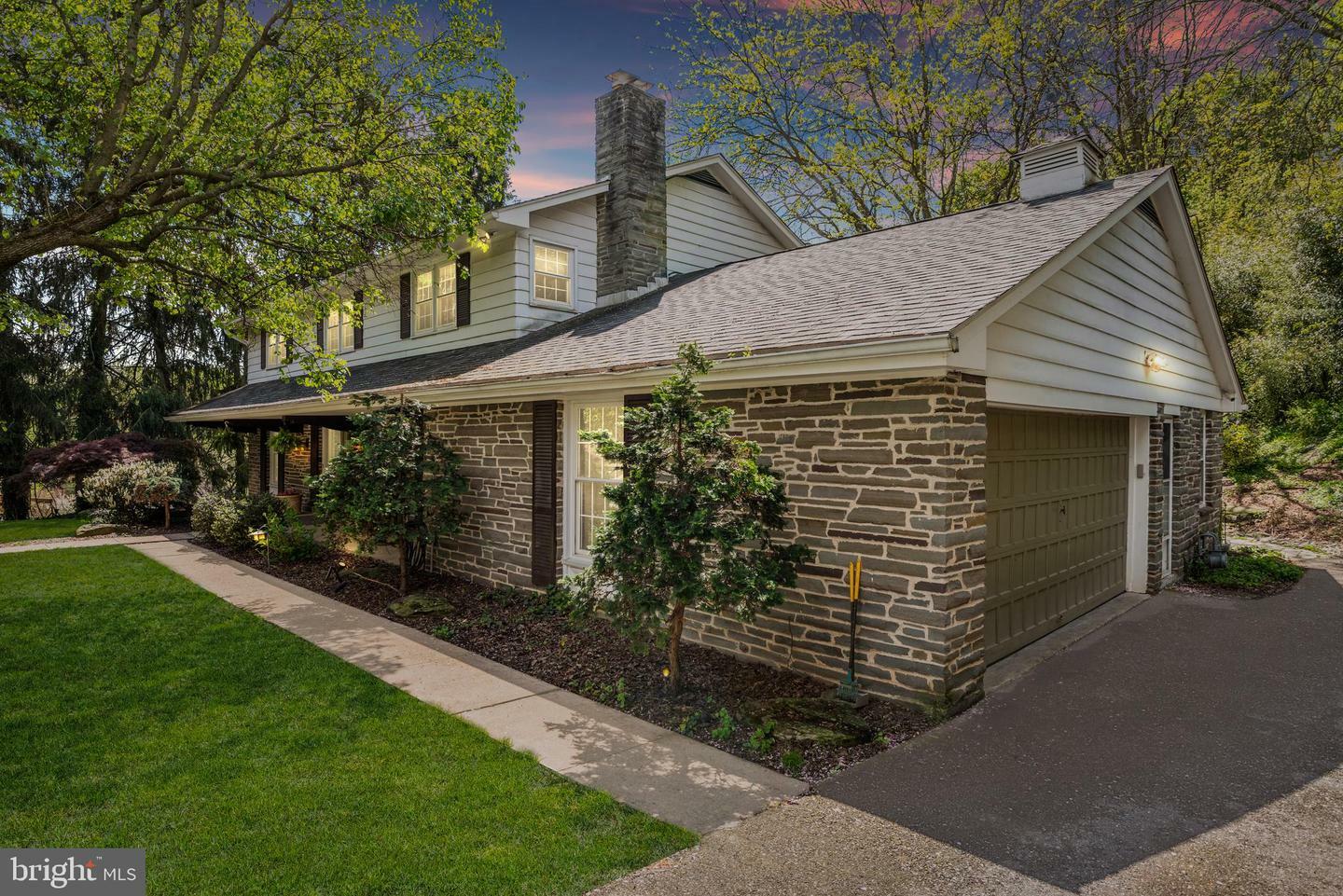 1561 Frontenac Court  York PA 17403 photo