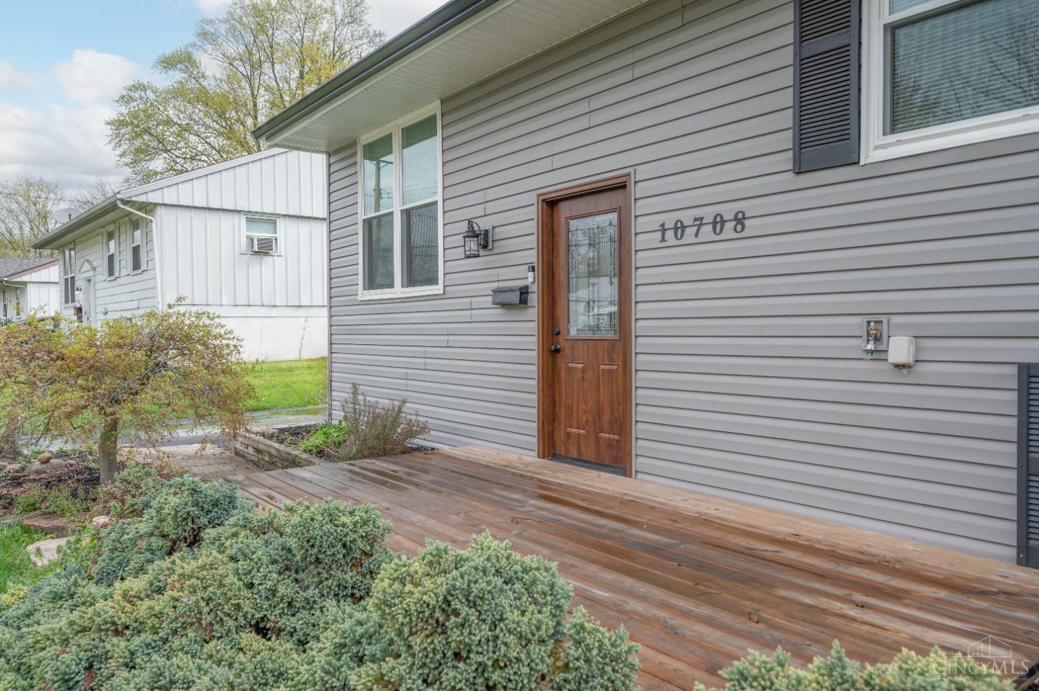 Property Photo:  10708 Sharondale Road  OH 45241 