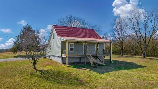 Property Photo:  688 Heaton Road  AL 35986 