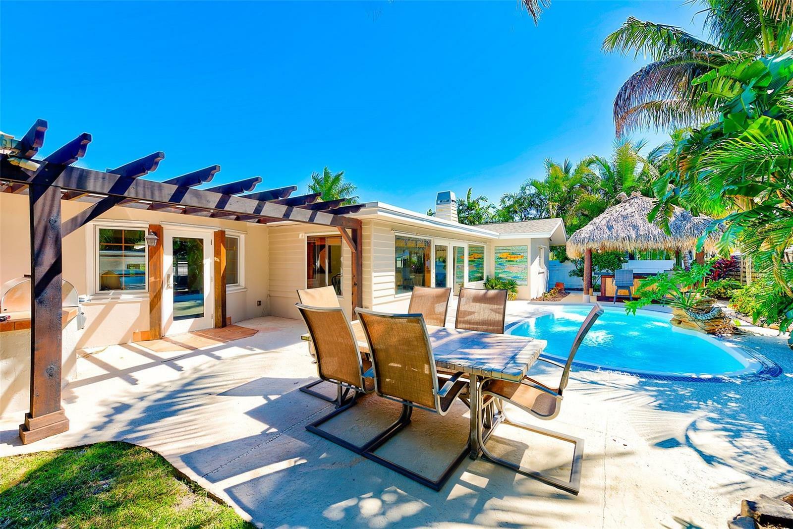 Property Photo:  4546 Clearwater Harbor Drive N  FL 33770 