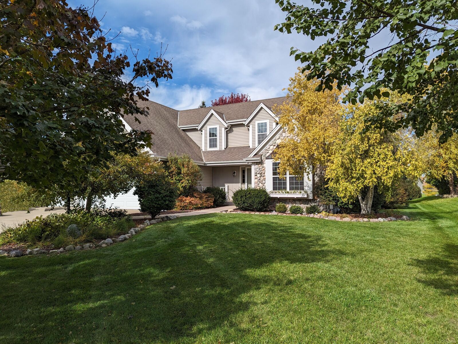 Property Photo: 9702 84th Pl WI 53158