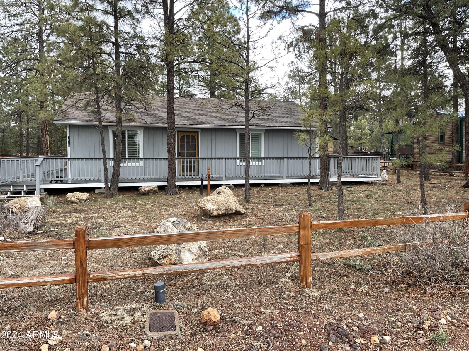 Property Photo:  2933 Breezy Pine Drive  AZ 85933 