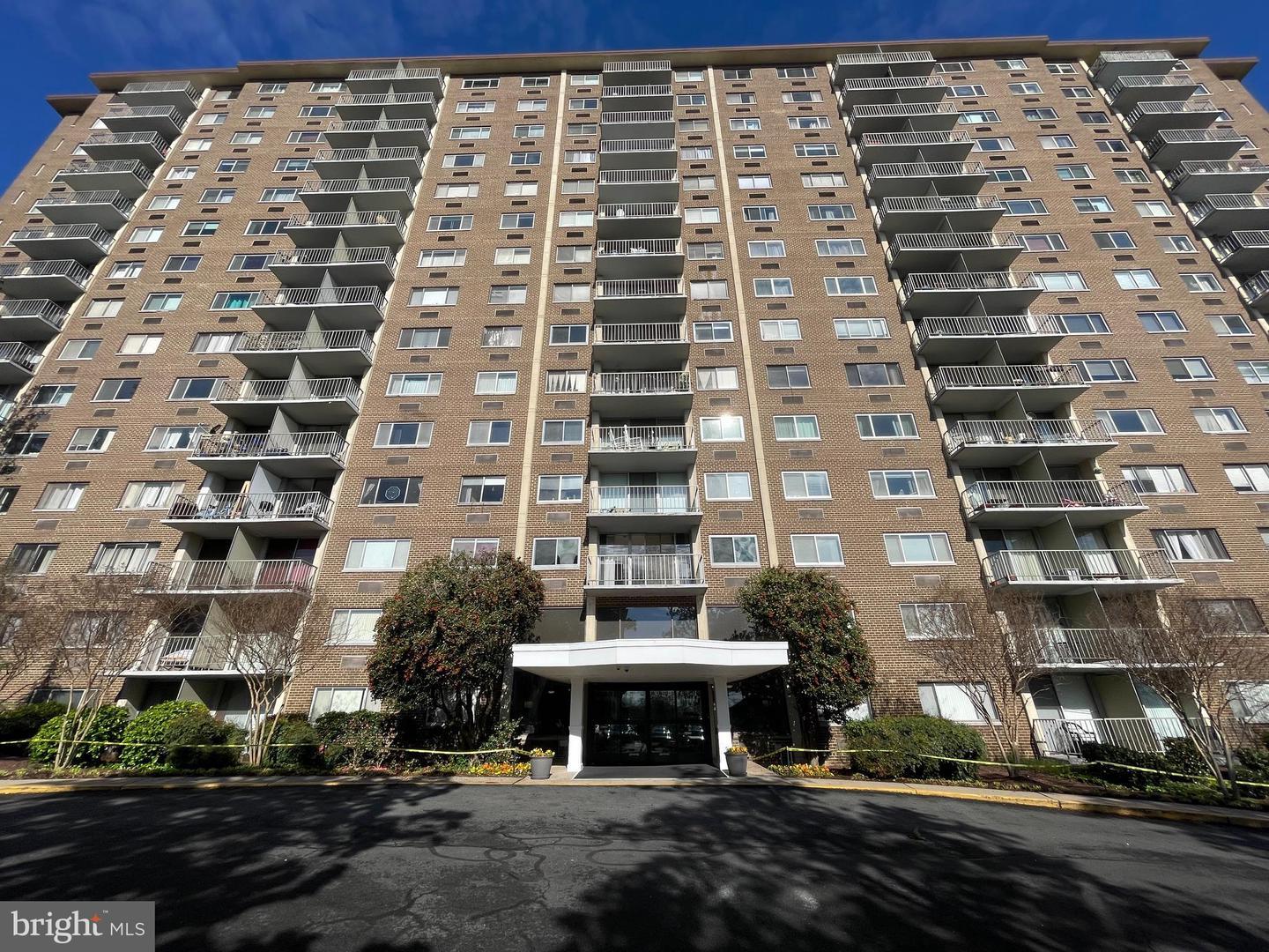 Property Photo:  2059 Huntington Avenue 911  VA 22303 
