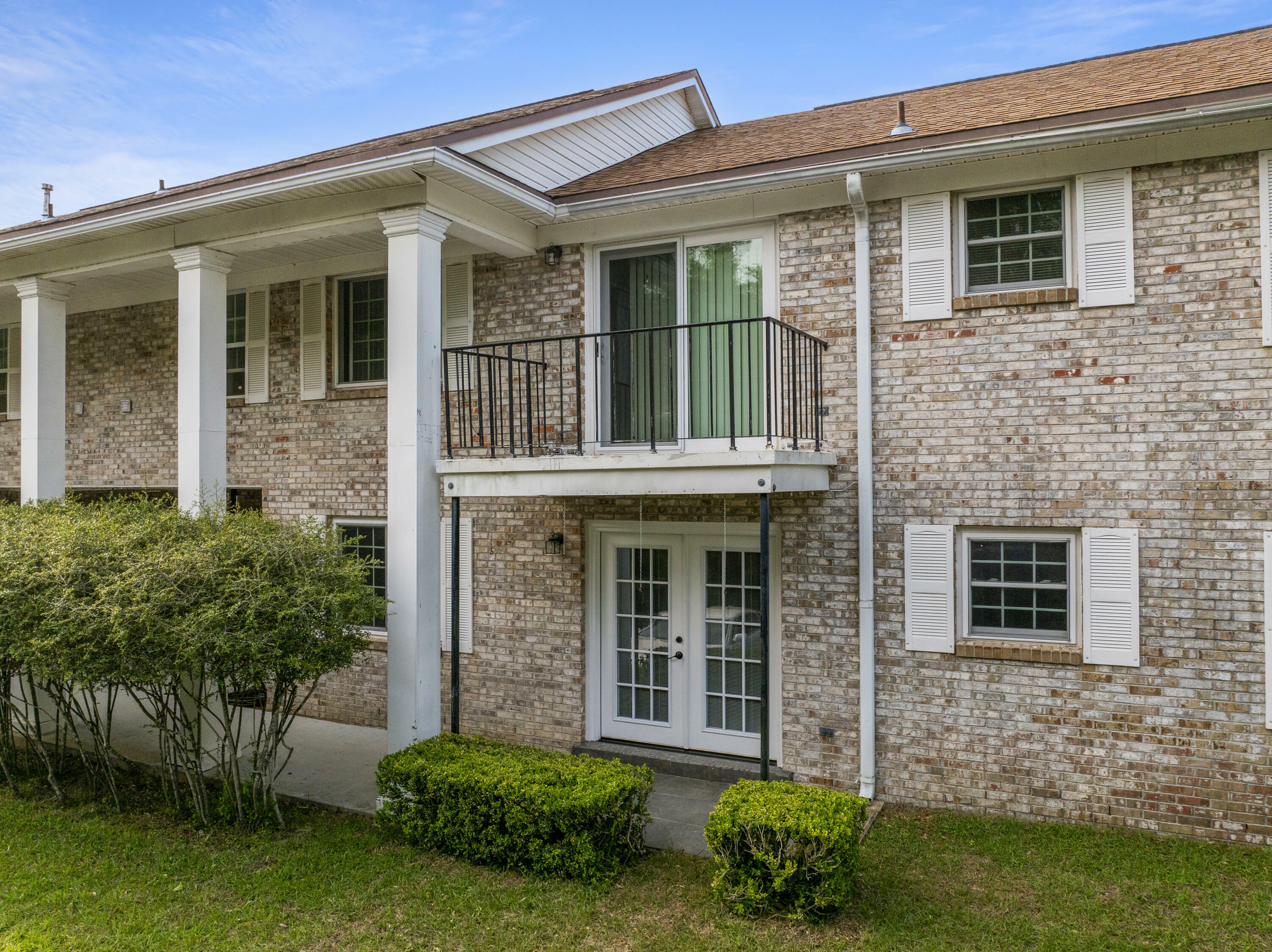 Property Photo:  106 Country Club Drive 106  FL 32578 