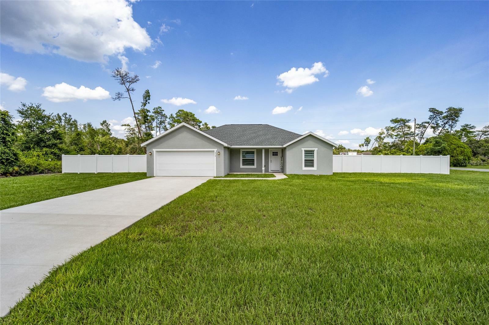 Property Photo:  513 Marion Oaks Drive  FL 34473 