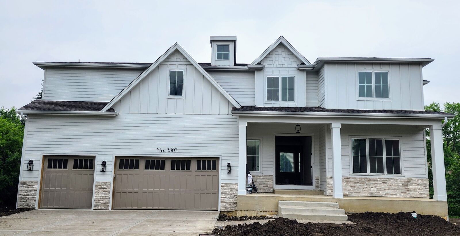 Property Photo:  2303 Hancock Court  IL 60564 