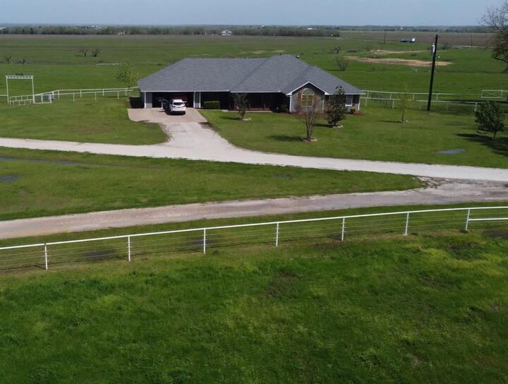 Property Photo: 210-215 Southard Drive TX 76651