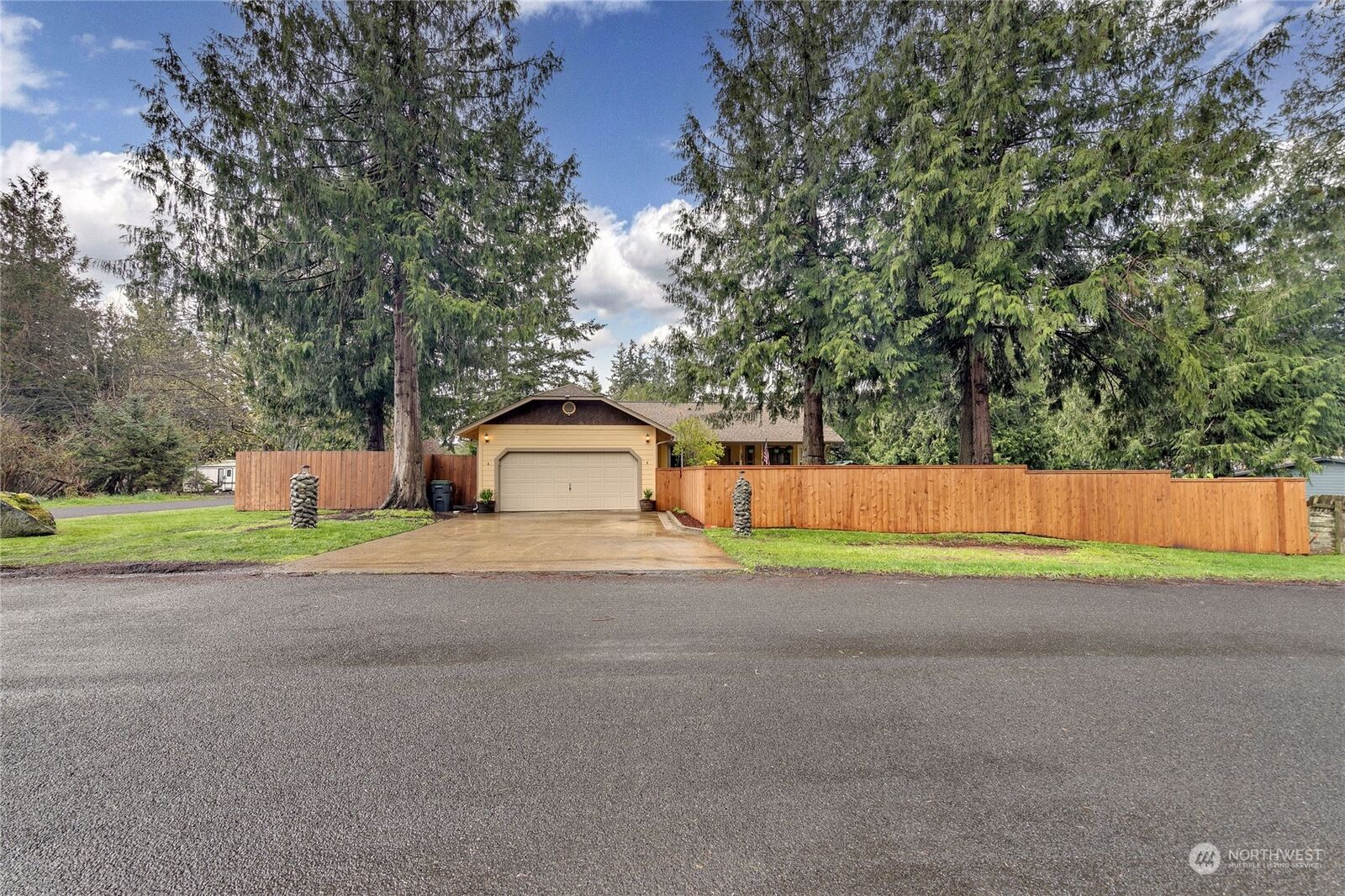 Property Photo:  143 West Maude Street  WA 98339 