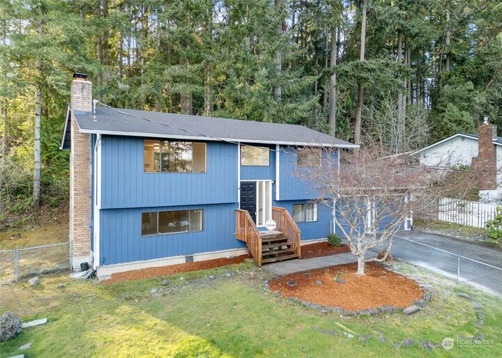 5521 Fern Avenue NE  Bremerton WA 98311 photo
