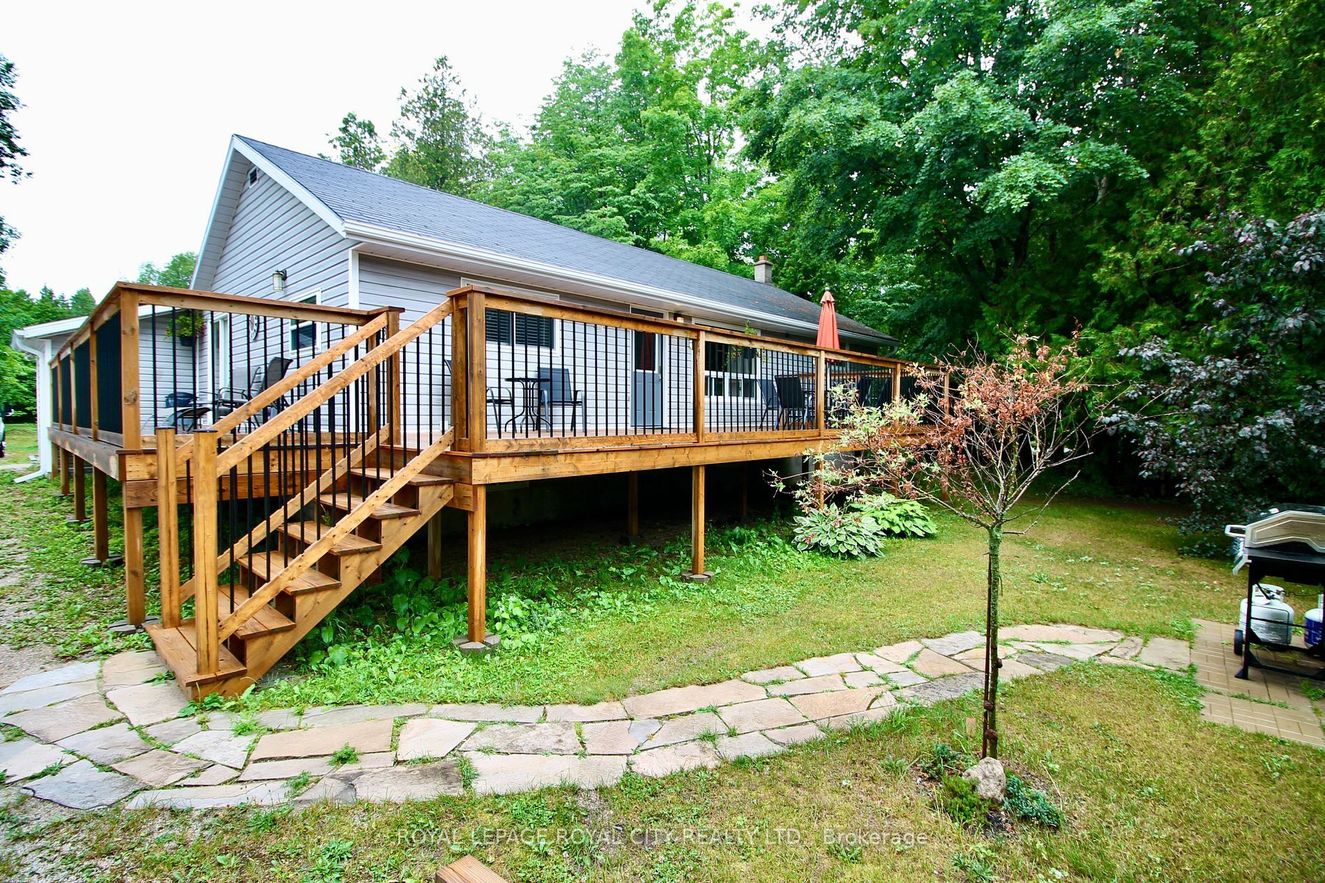 Property Photo: 7213 6 Highway ON N0H 2R0