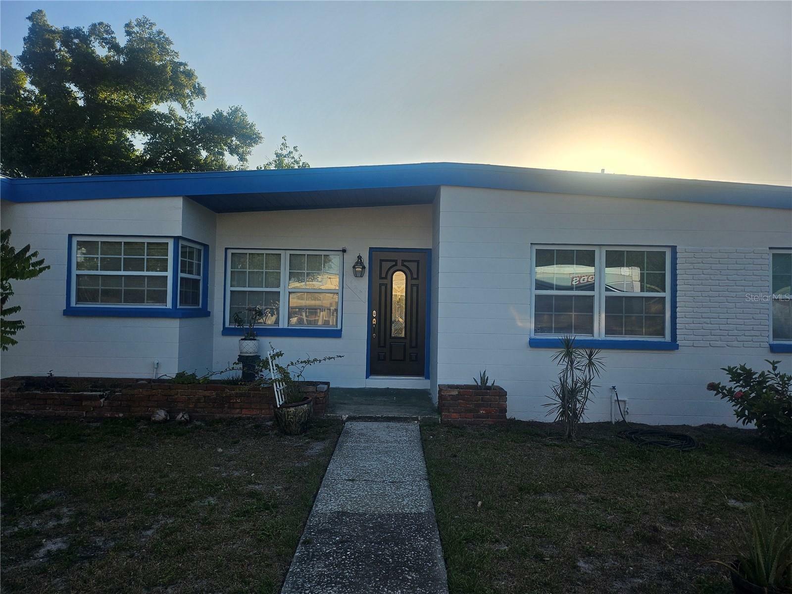 Property Photo:  624 Faber Drive  FL 32822 