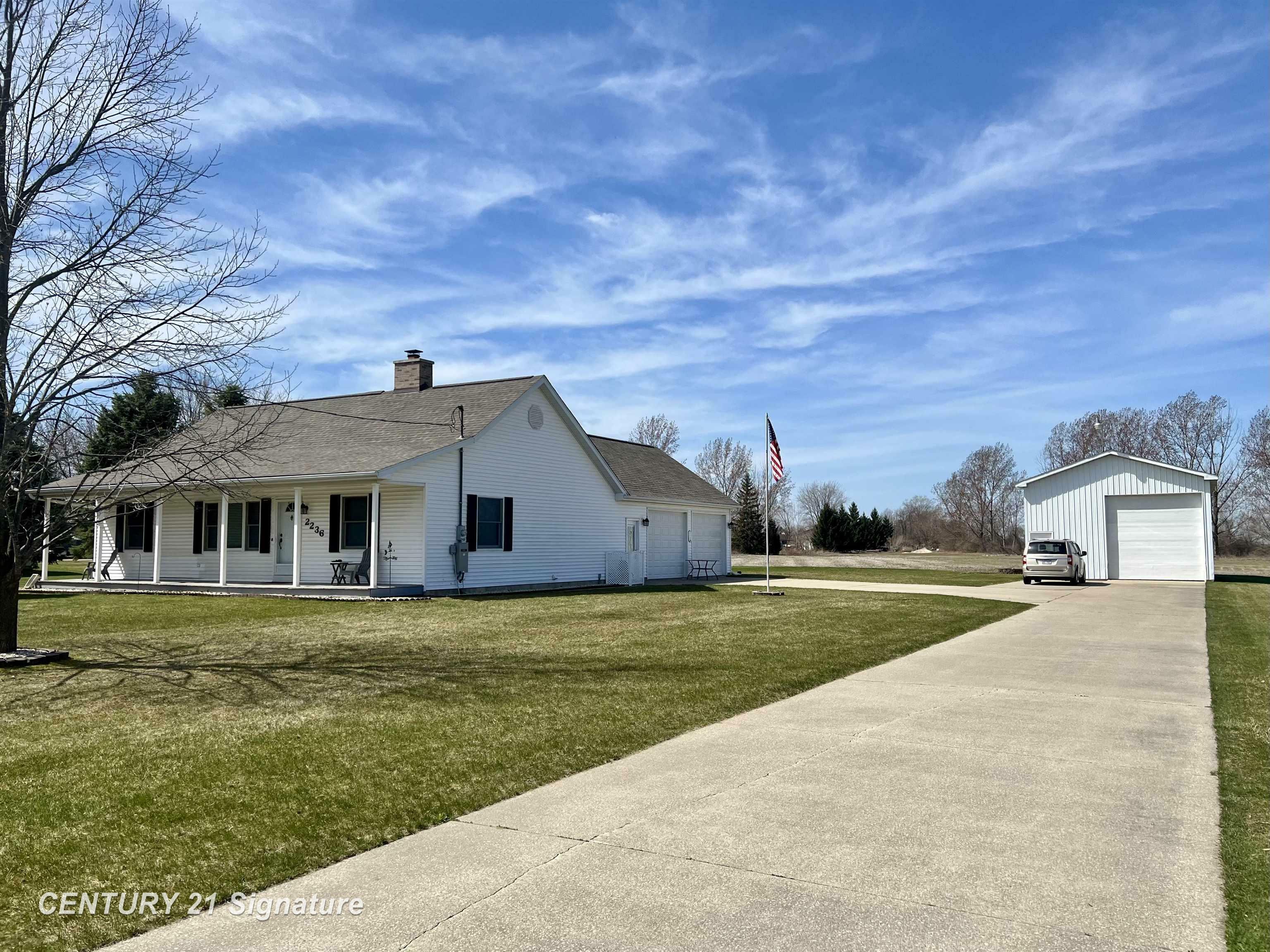 Property Photo:  2236 S Reese  MI 48757 