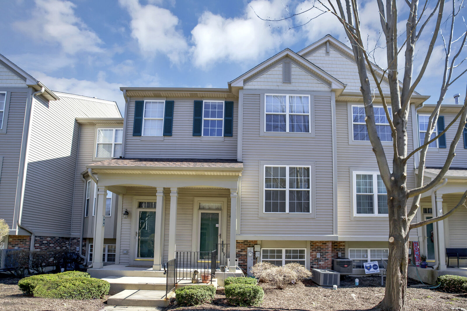 Property Photo:  822 Cherry Creek Drive  IL 60030 