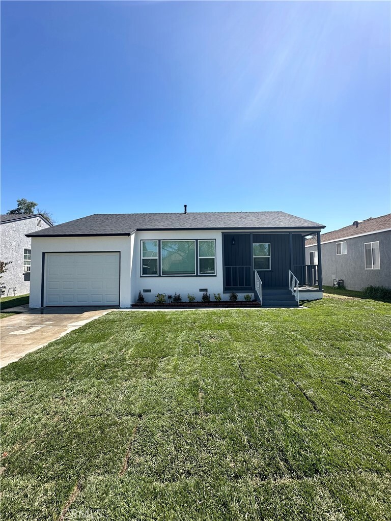 Property Photo: 5122 Lorelei Avenue CA 90712