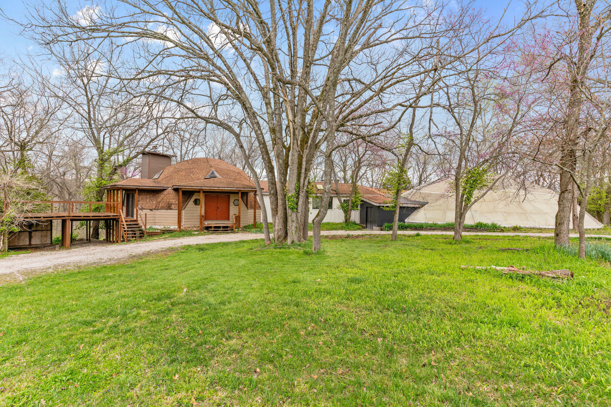 Property Photo: 851 Carob Road MO 65631