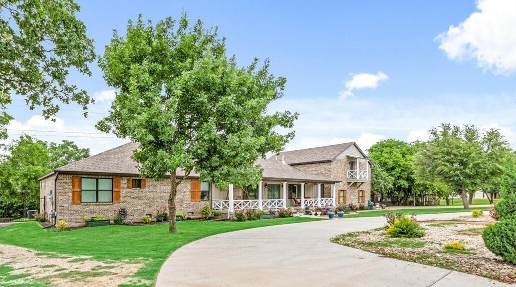 Property Photo:  8917 Raven Drive  TX 76712 