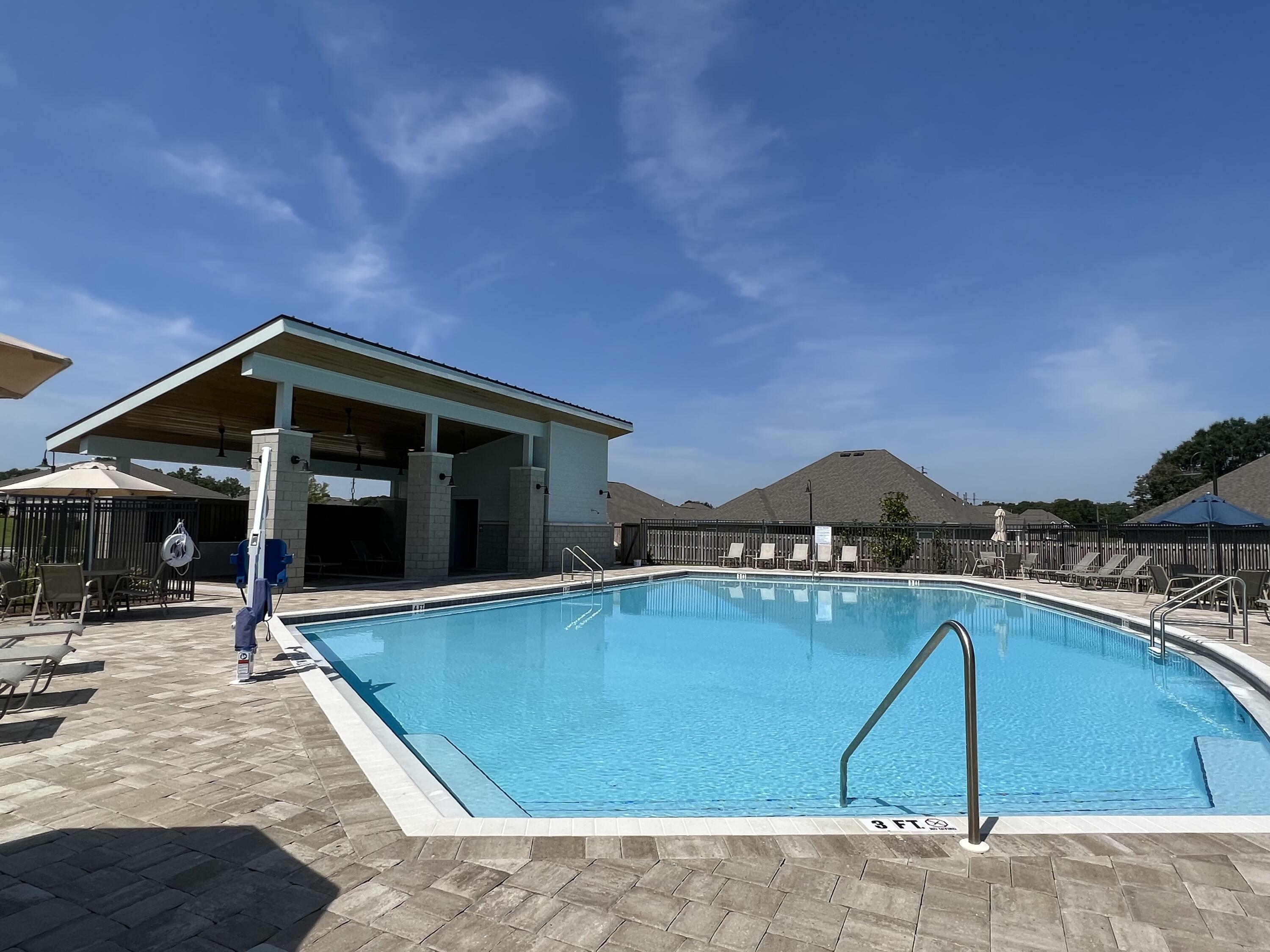 Property Photo:  4621 Naval Court  FL 32539 