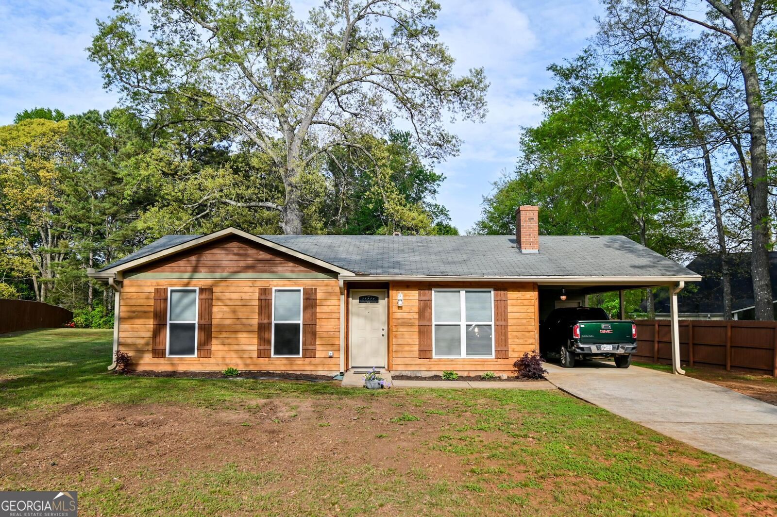 Property Photo:  1040 Kirkland Road  GA 30016 