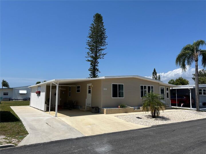 Property Photo:  906 Jolanda Circle  FL 34285 