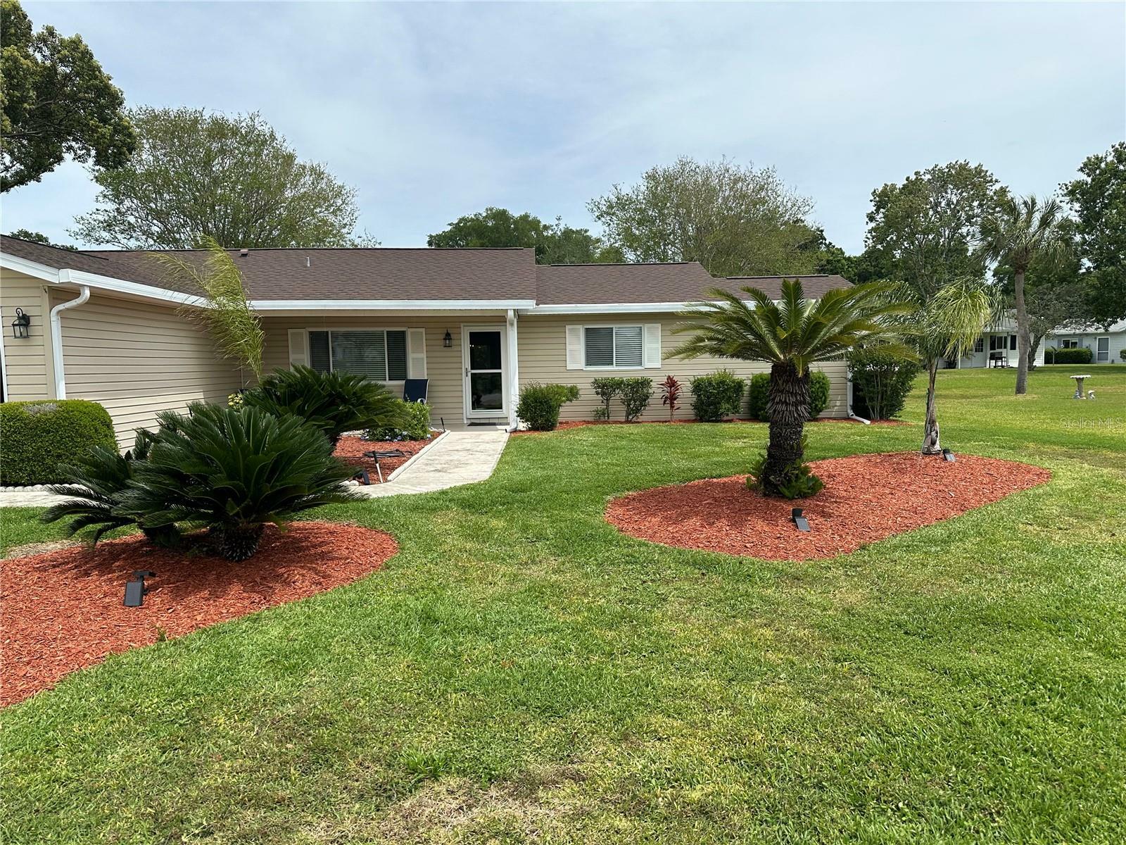 Property Photo:  17769 SE 107th Court  FL 34491 