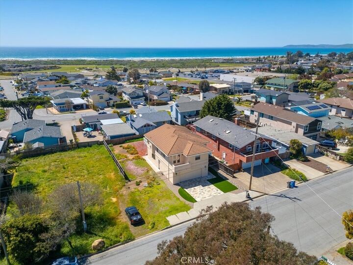 Property Photo:  2545 Greenwood Avenue  CA 93442 