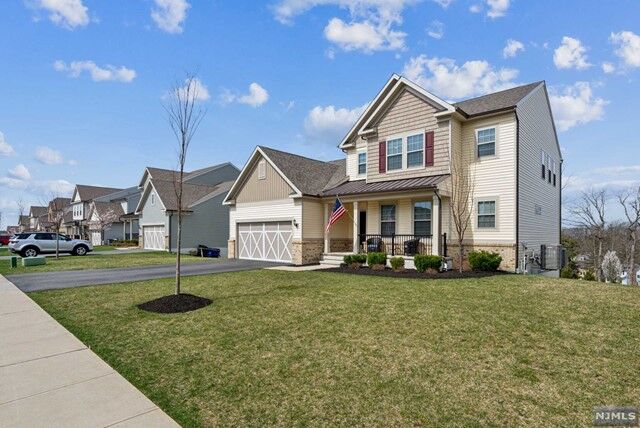 Property Photo:  9 Hilltop Drive  NJ 07006 
