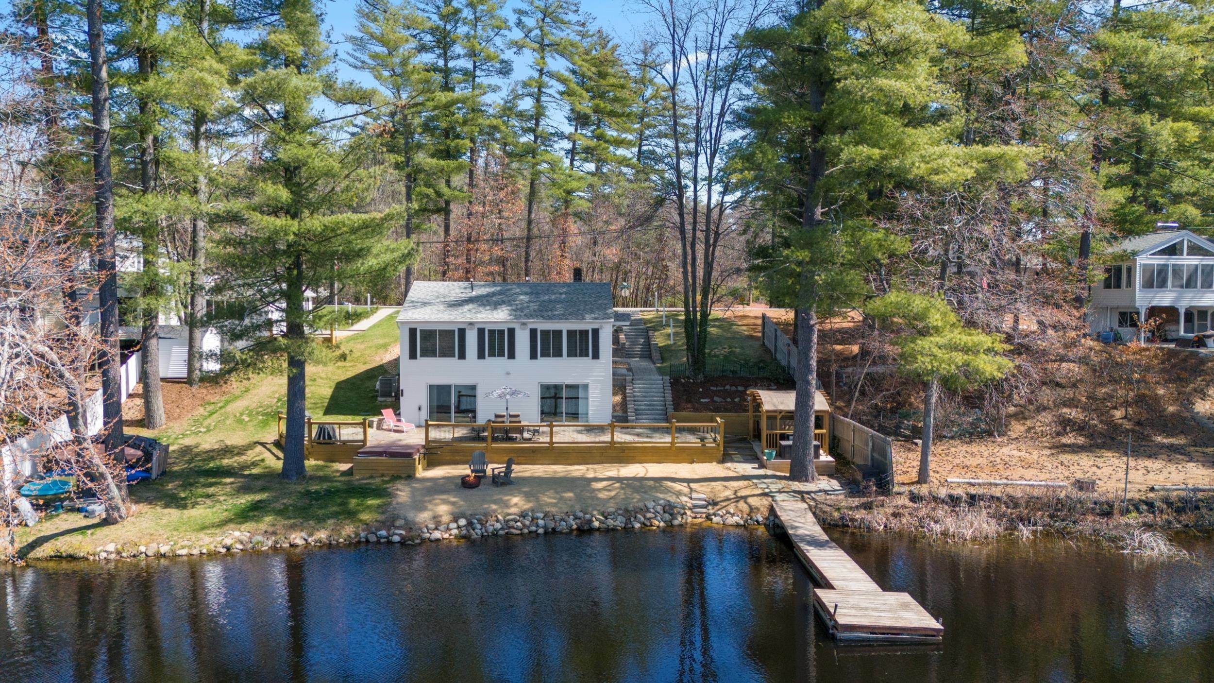 Property Photo:  67 Sebbins Pond Drive  NH 03110 