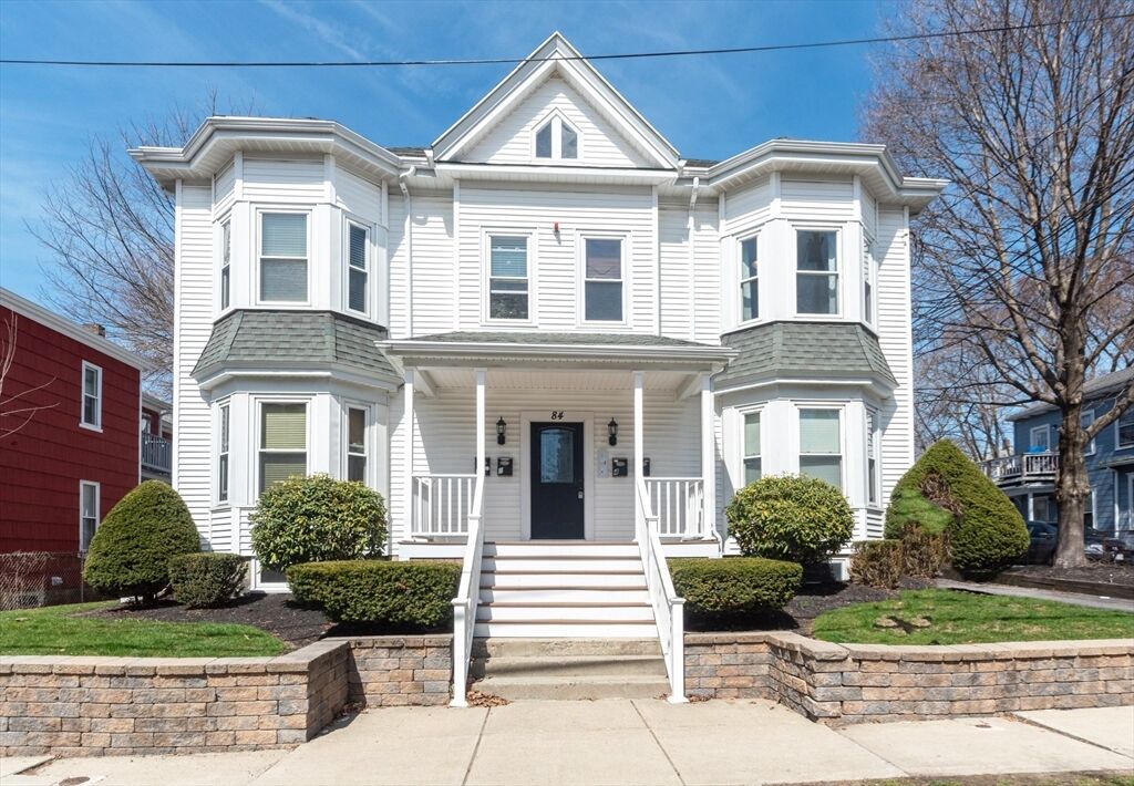 Property Photo:  84 Alder Street 4  MA 02453 