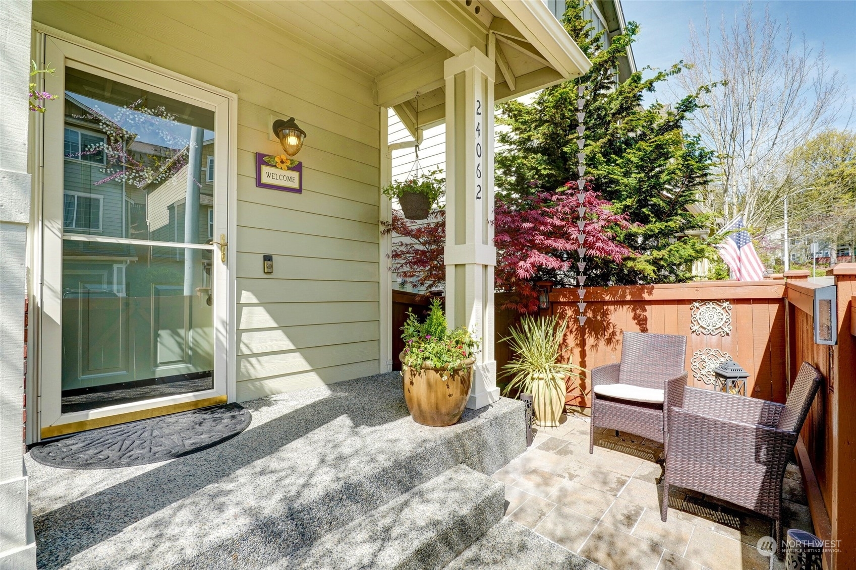 Property Photo:  24062 40th Avenue SE 16  WA 98021 