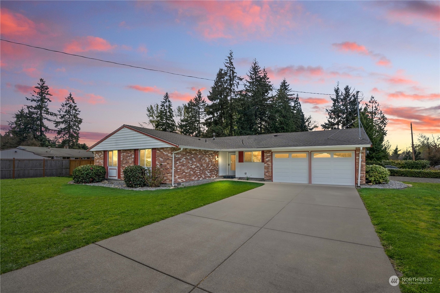 Property Photo: 4451 S 350th Street WA 98001
