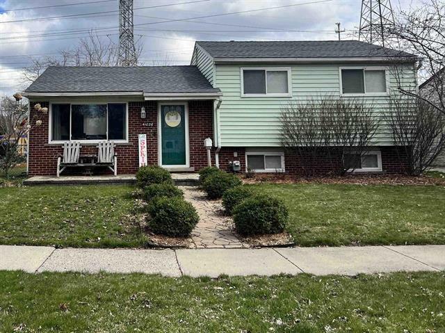 Property Photo:  41036 Paign Drive  MI 48313 