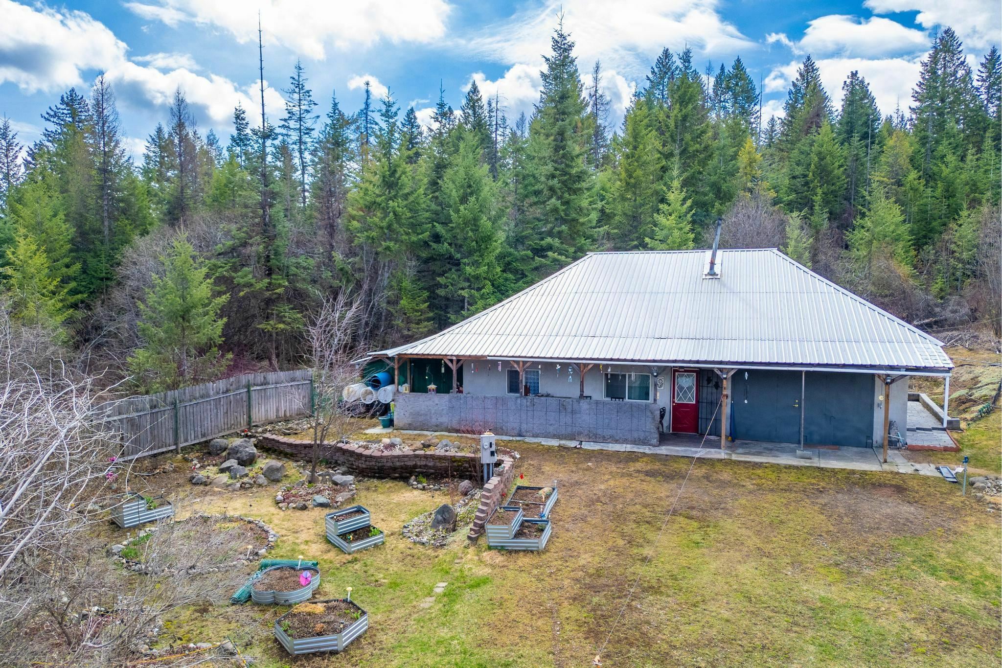 Property Photo:  4351 D Hesseltine Rd  WA 99181 