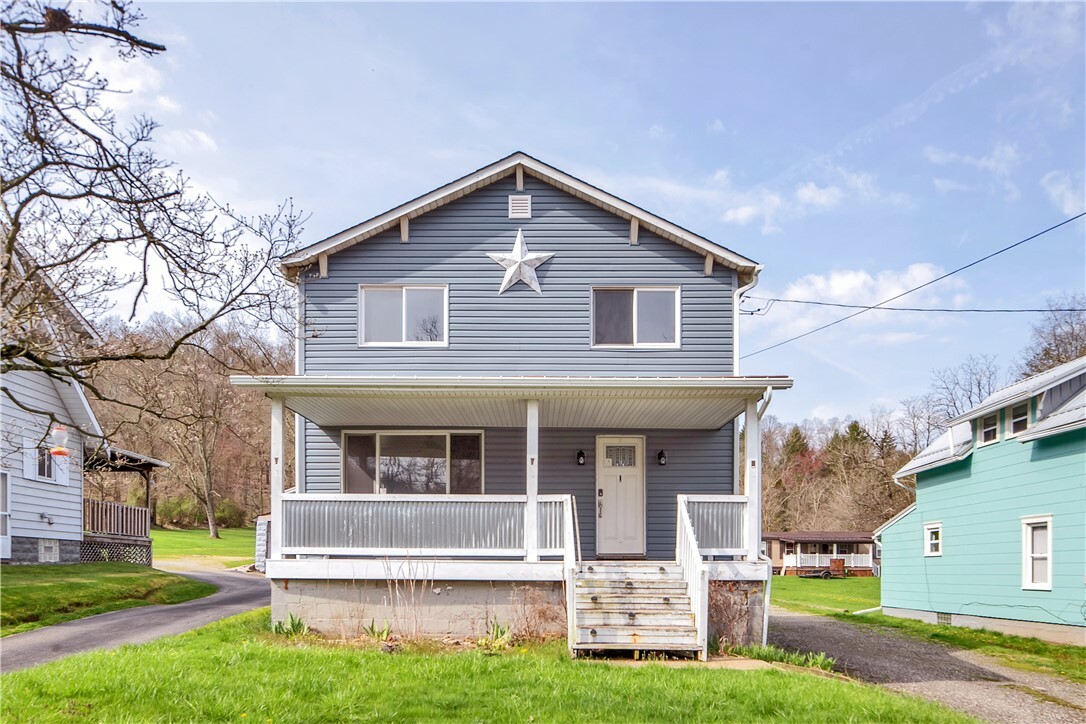 Property Photo: 1704 Greensburg Rd PA 15068
