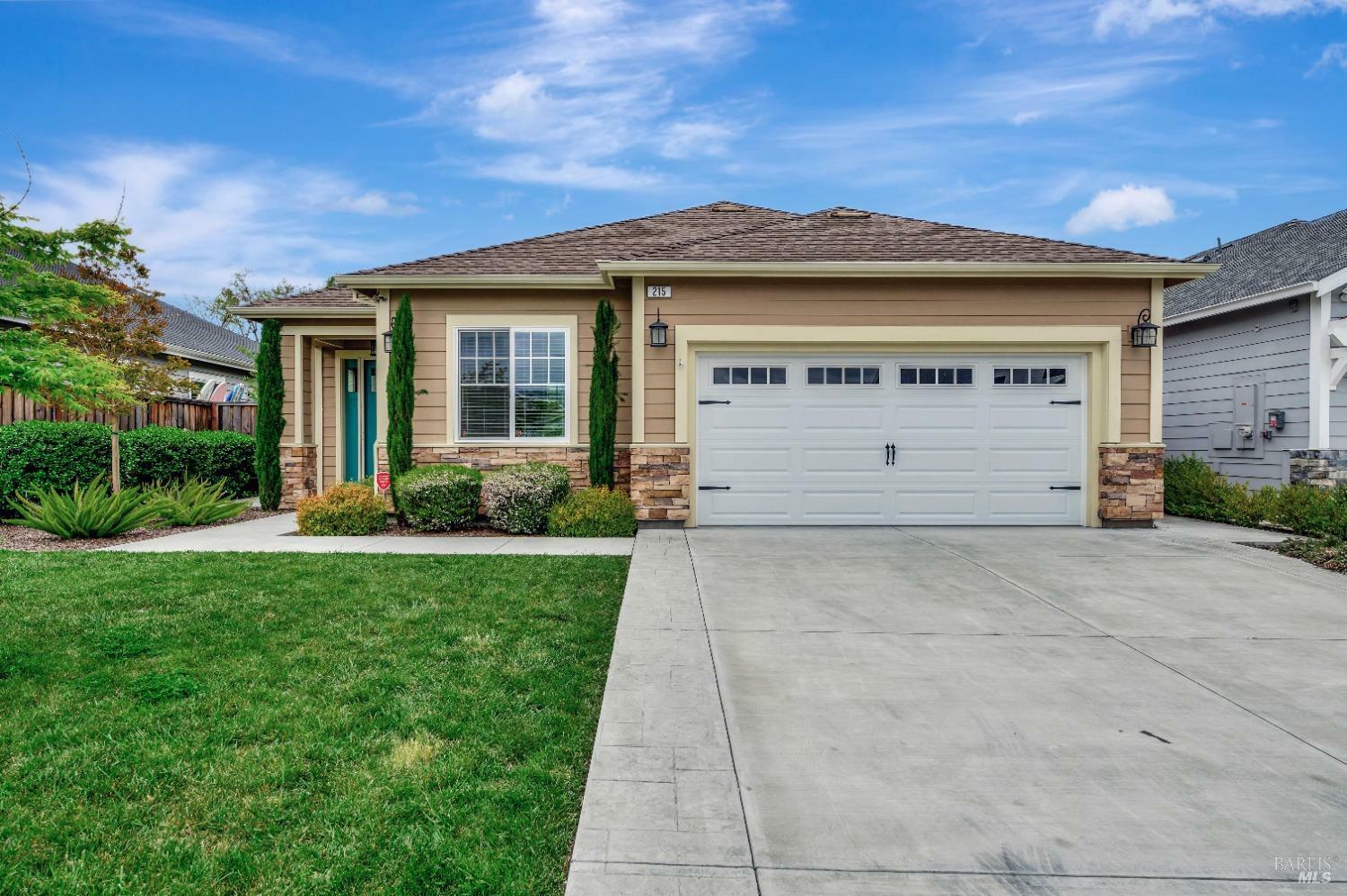 Property Photo:  215 Darbster Place  CA 95403 