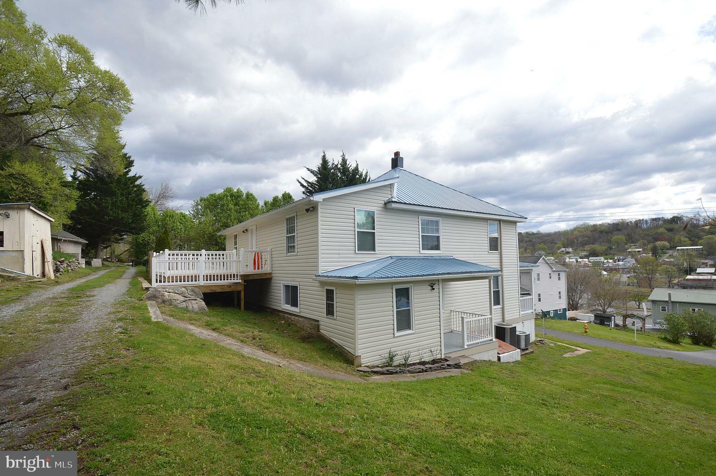 Property Photo:  415 Wilkes Street  WV 25411 