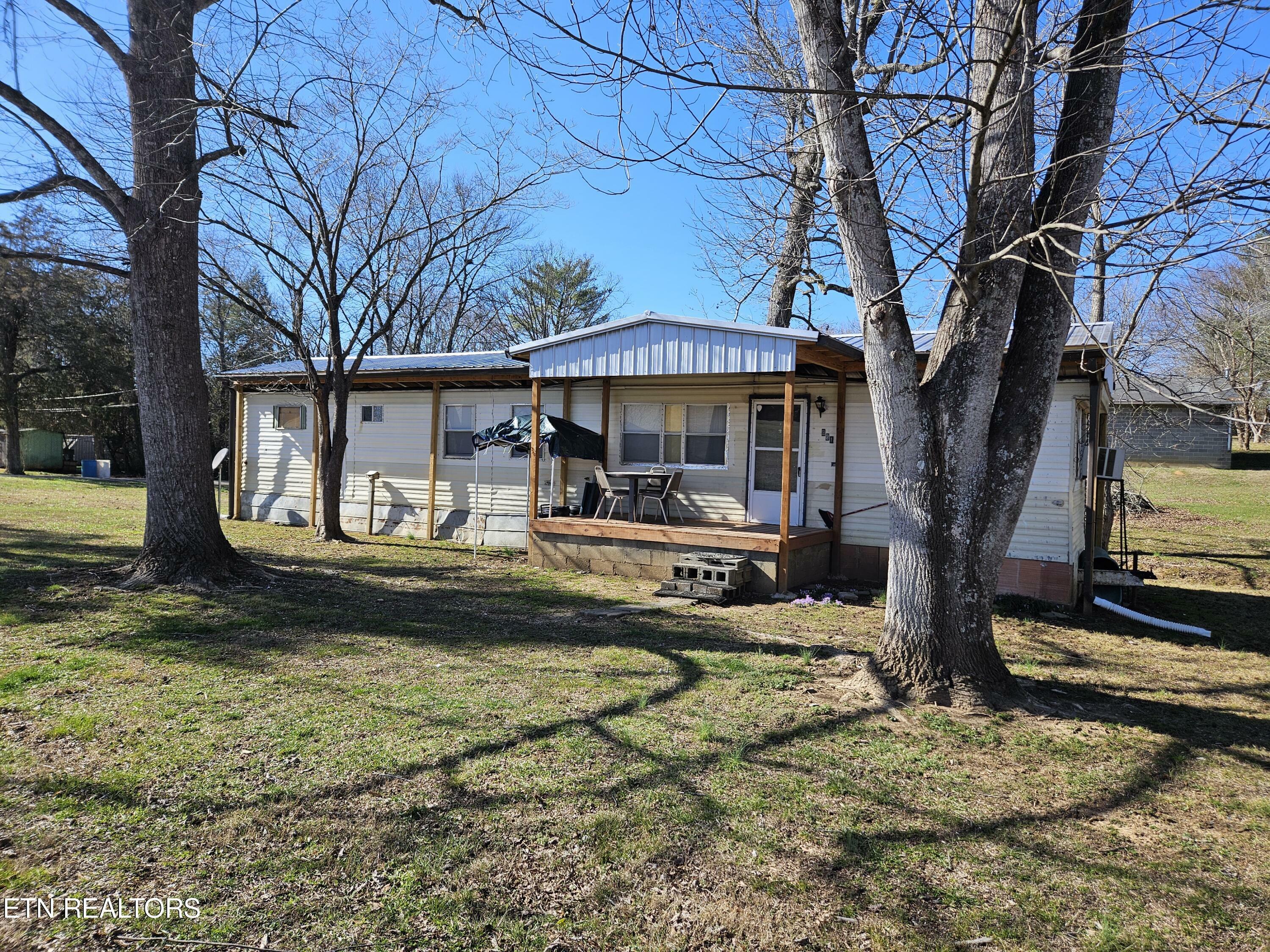 Property Photo:  221 Third St  TN 37329 