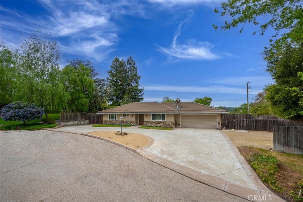 Property Photo:  6272 Monterey Court  CA 93422 